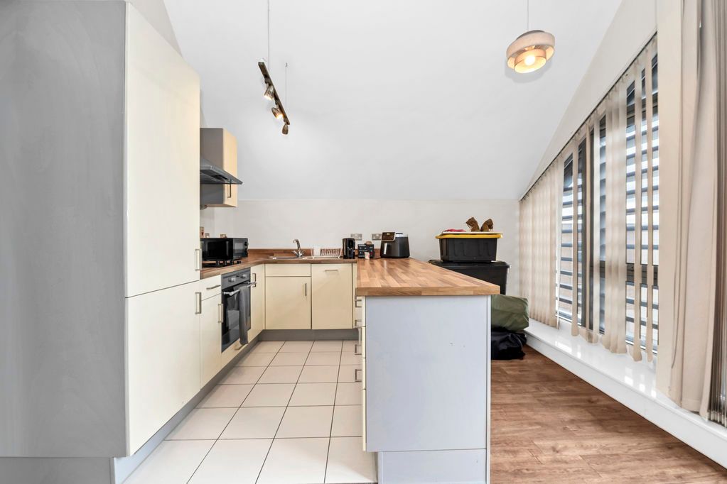 Property photo 3 of 10 Sitting Room/Kitchen