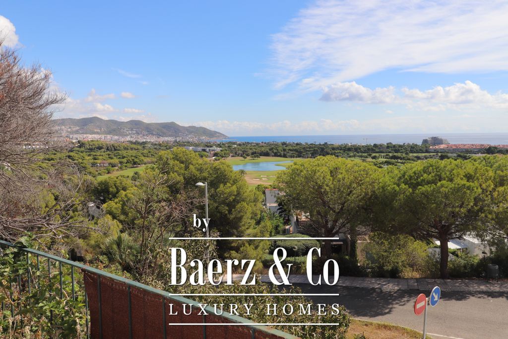 Property photo 3 of 108