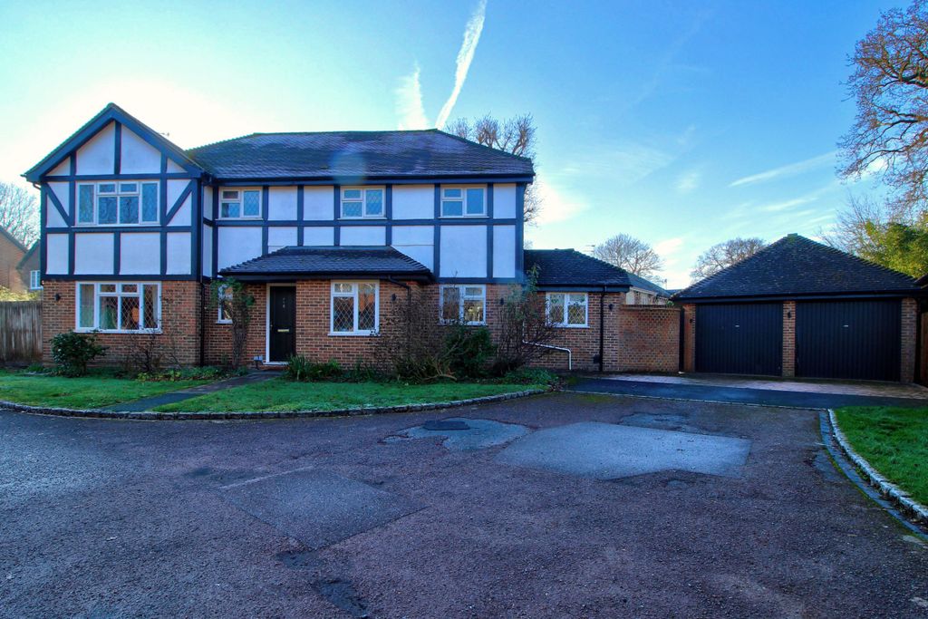 Property photo 2 of 20