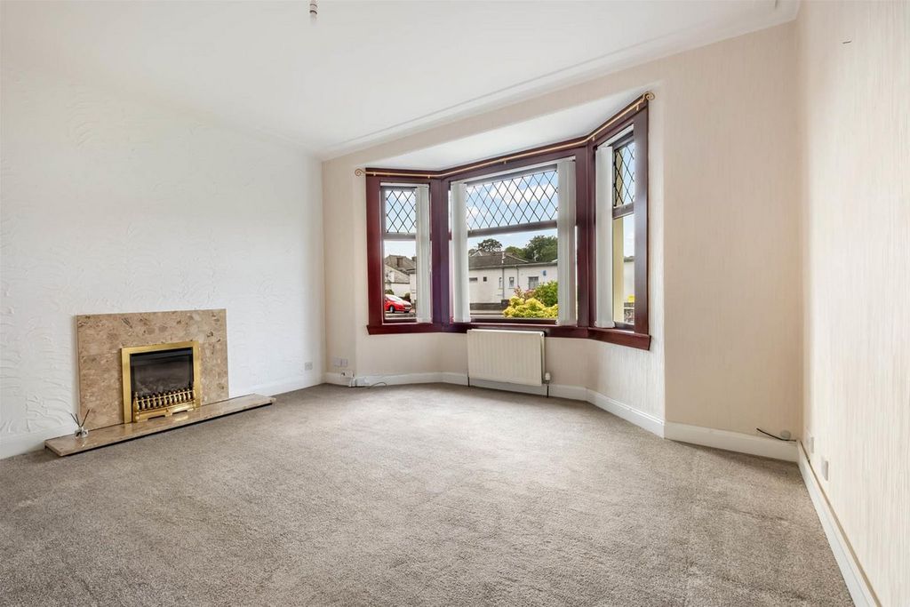 Property photo 2 of 27