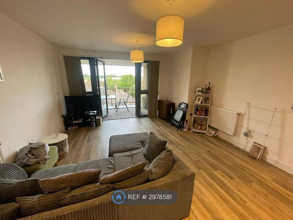 Property photo 3 of 8