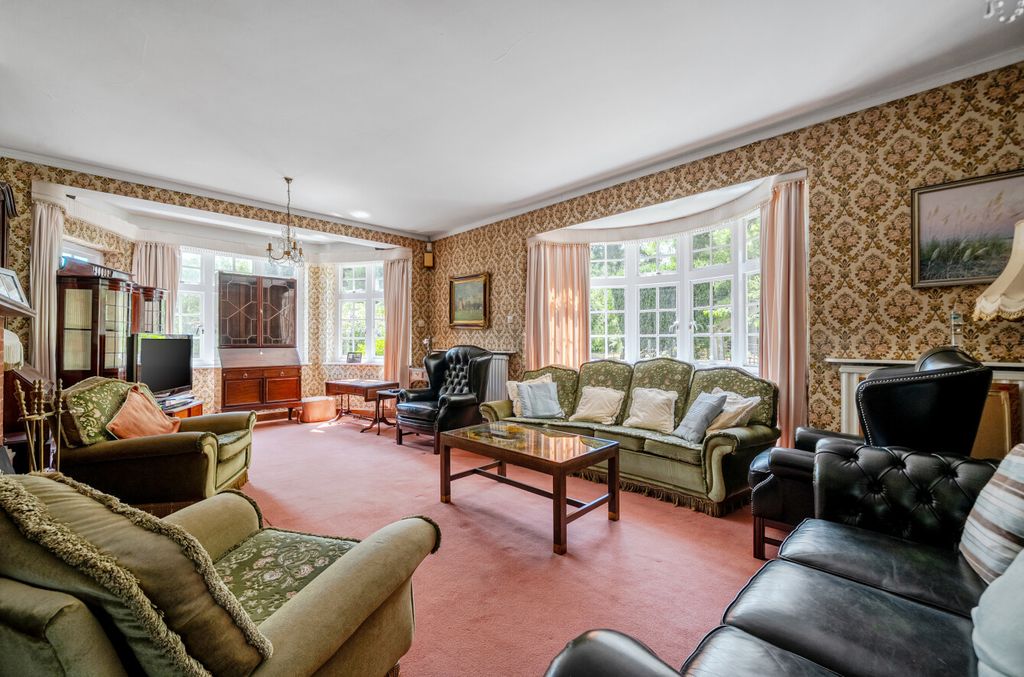 Property photo 2 of 27 61-6A6A323Caff87-...