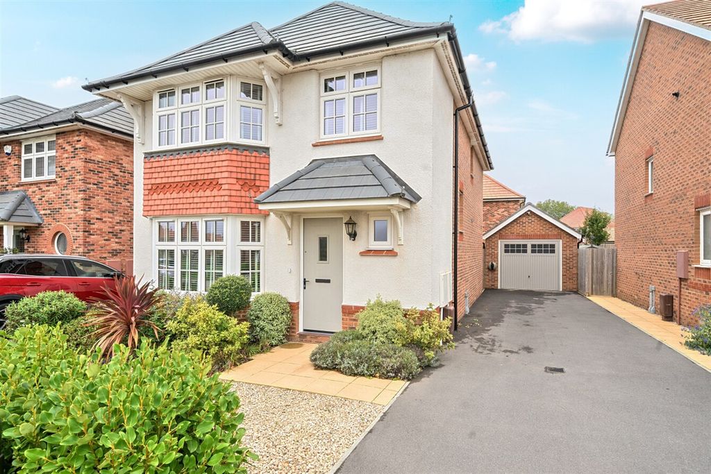 Property photo 1 of 12 (Main)