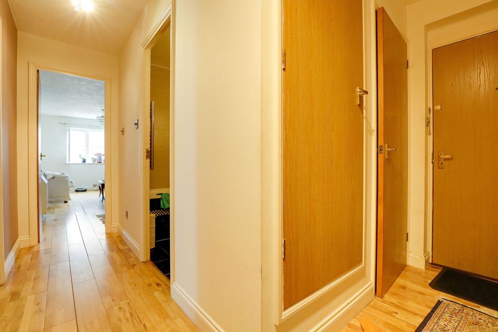 Property photo 2 of 15 Hallway