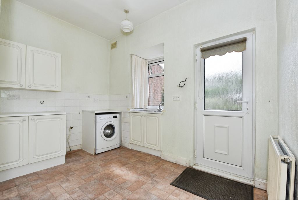 Property photo 3 of 17 Pbox-Img.Jpg
