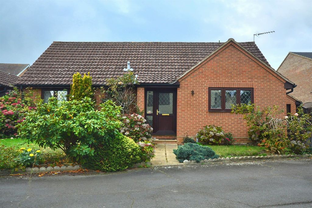 Property photo 1 of 16 (Main)