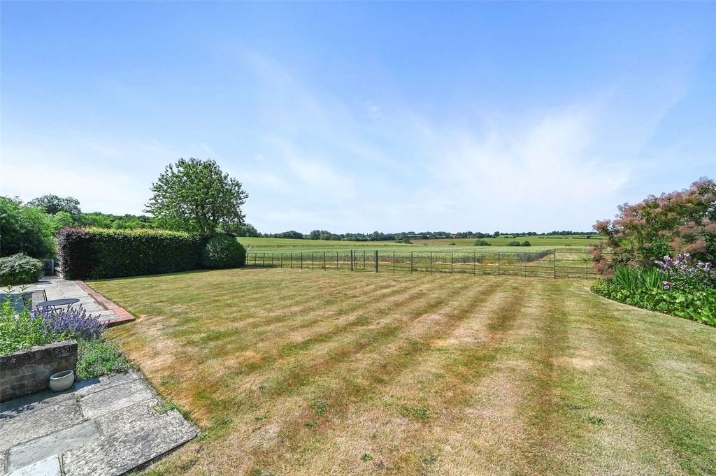 Property photo 2 of 34 Picture No. 27