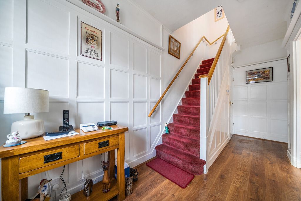 Property photo 2 of 19 17-6Ab69Ecabcf3B-...