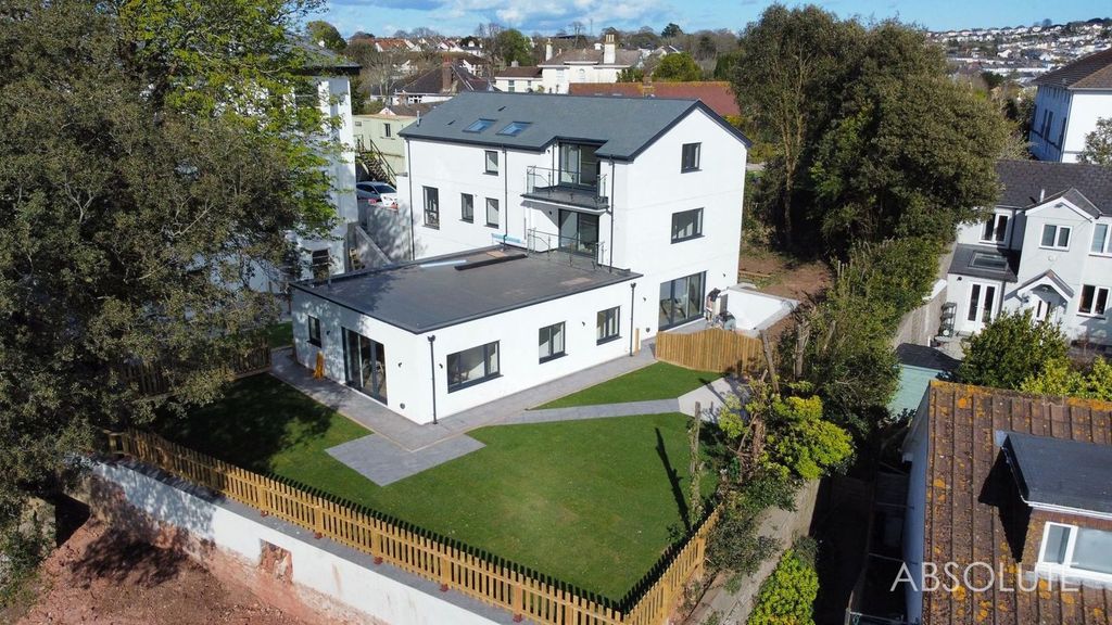 Property photo 1 of 29