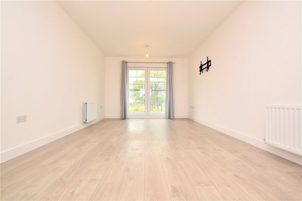Property photo 3 of 9 3 - Image