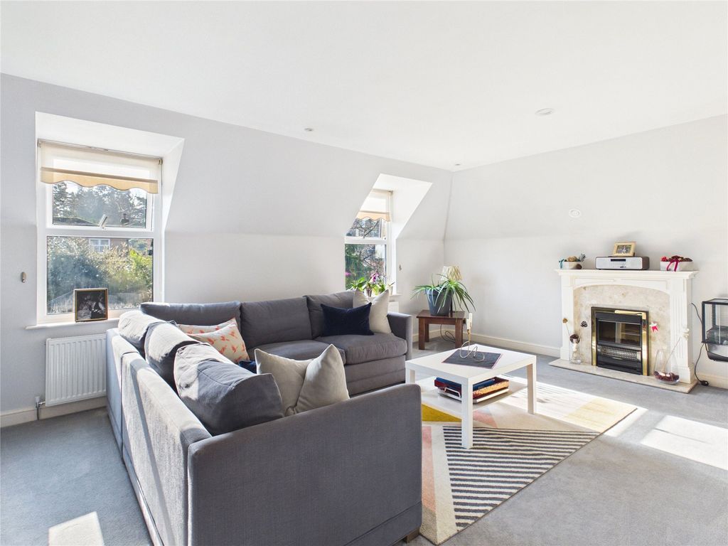 Property photo 2 of 20 Living Room