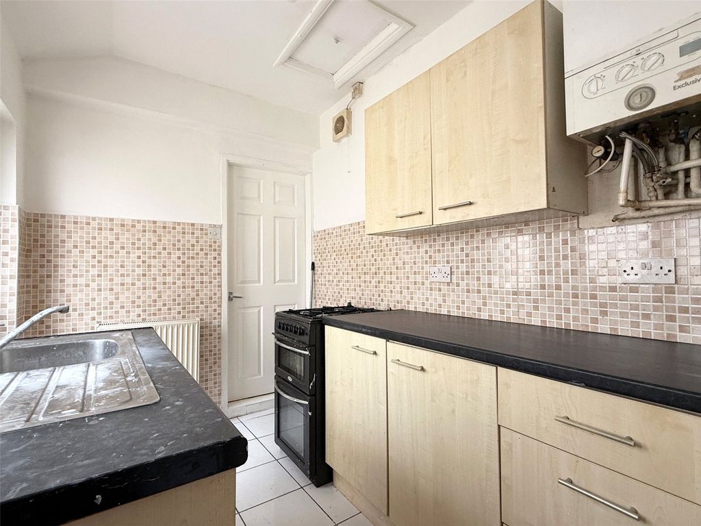 Property photo 2 of 11 Picture No. 04