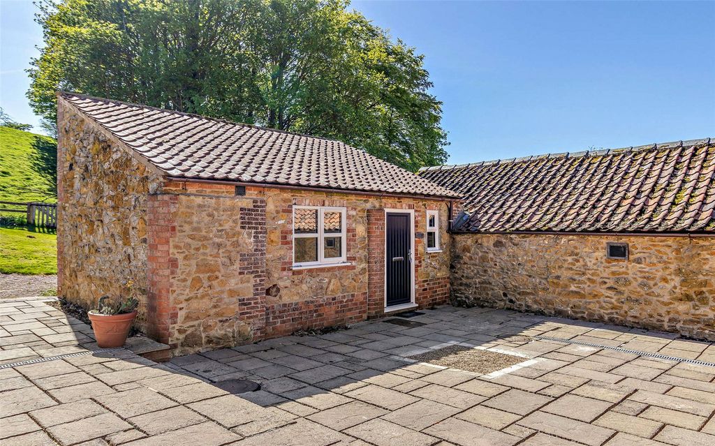 Property photo 3 of 19 Annexe