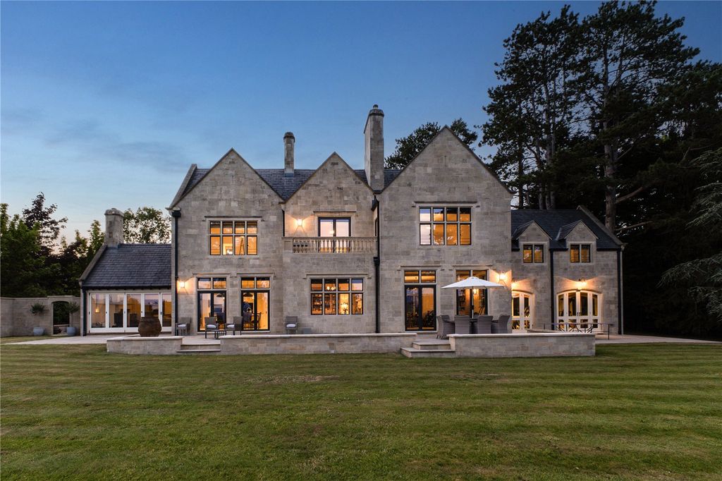 Property photo 1 of 32 Principal Shot