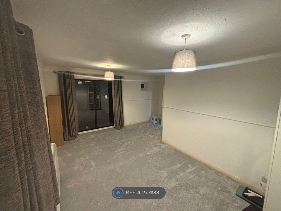 Property photo 3 of 15 Living Room