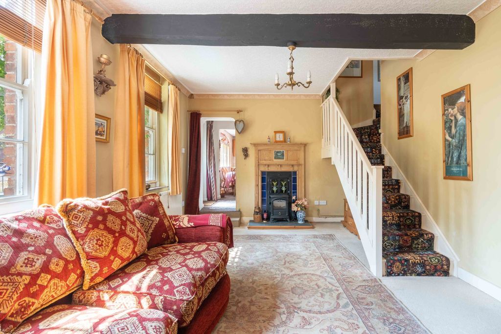 Property photo 3 of 11