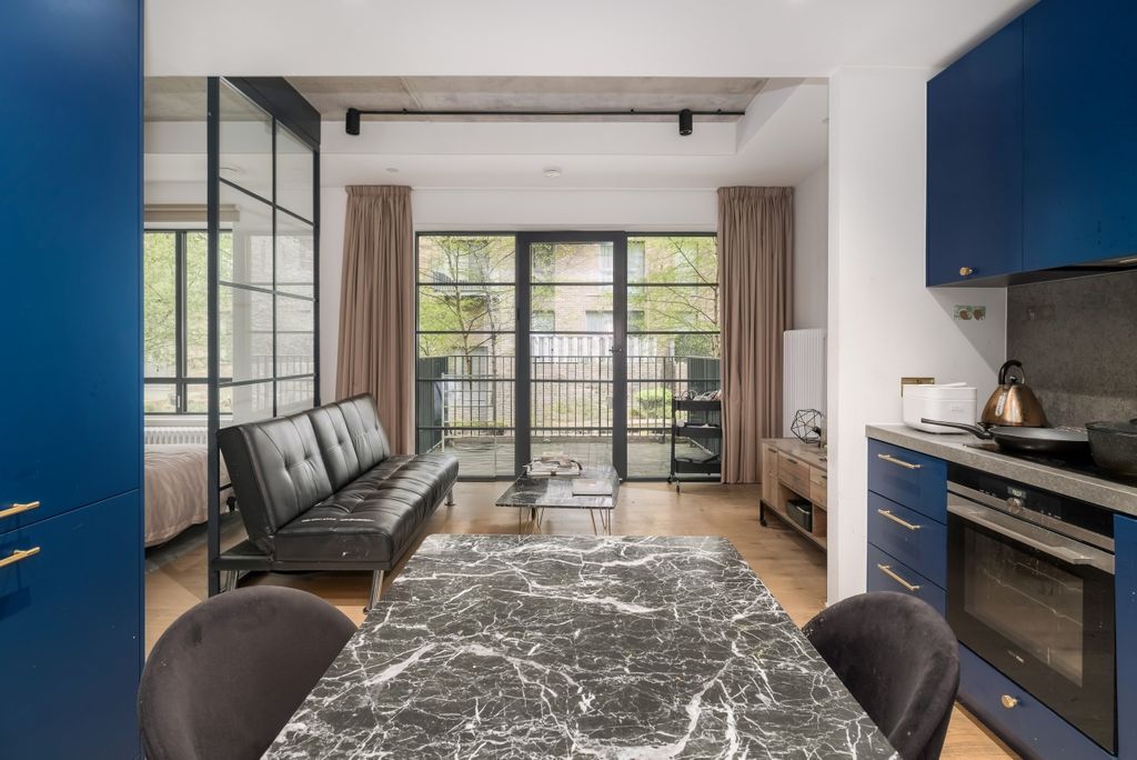 Property photo 2 of 10 G02_Serapis_House...