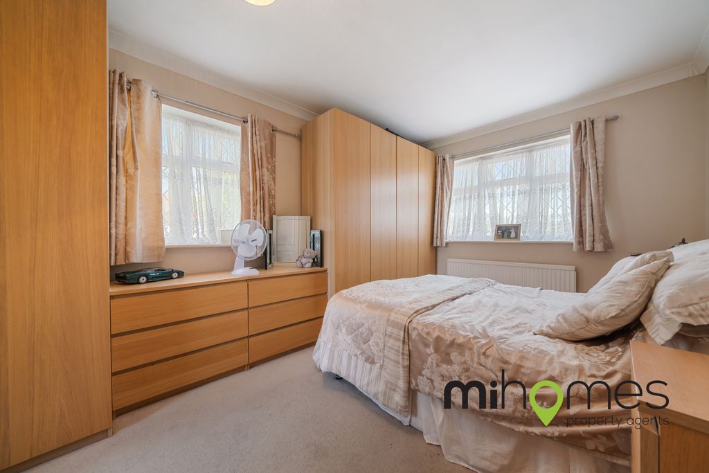 Property photo 3 of 12