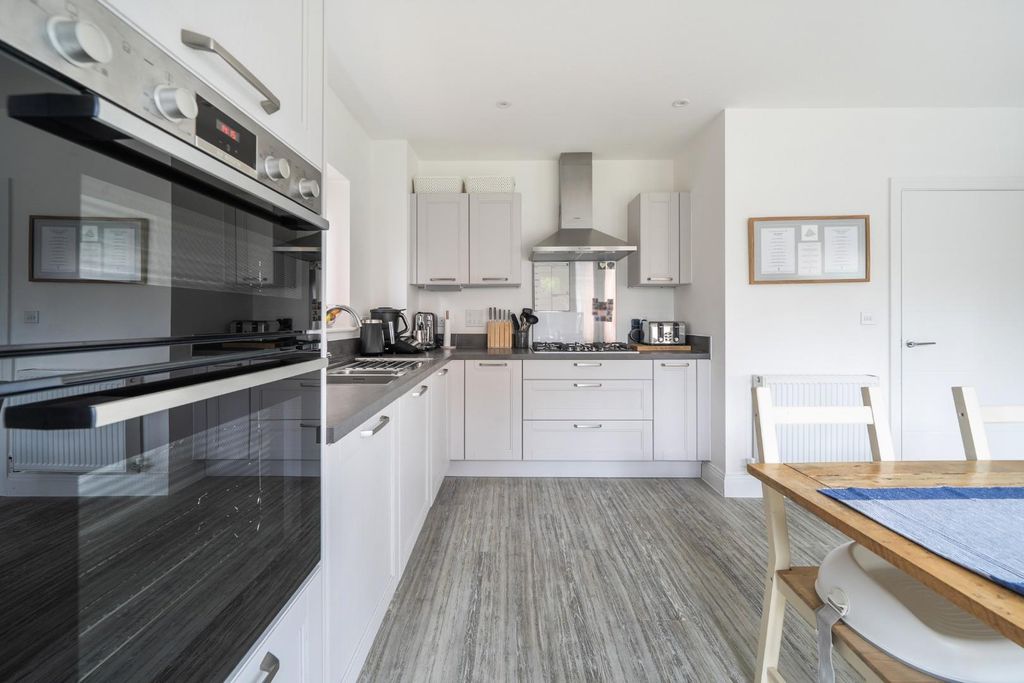 Property photo 3 of 29 1-69Fae20Dd78d2-1453529-12-69F9F3855Ae65-1.Jpg