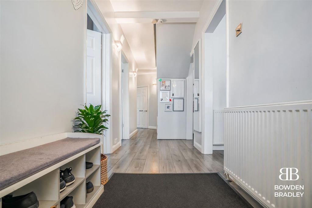 Property photo 3 of 22 Hallway