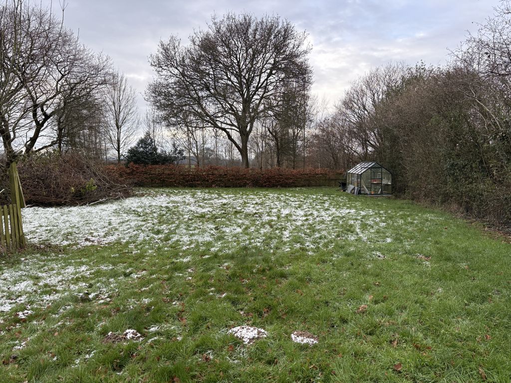 Property photo 1 of 12 Orchard Plot