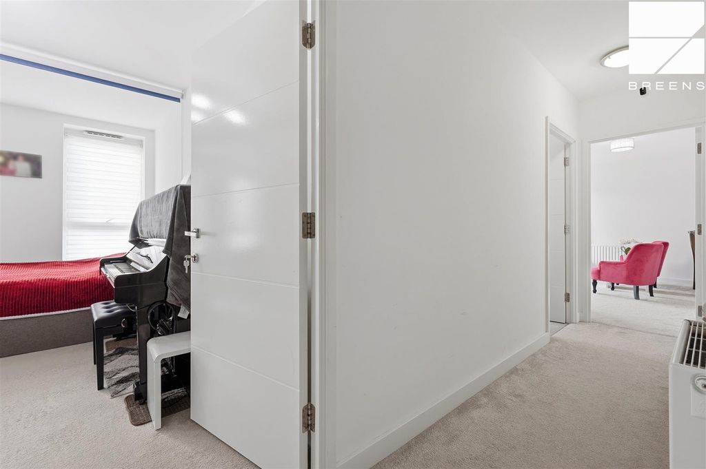 Property photo 2 of 13 Img_6989.Jpg