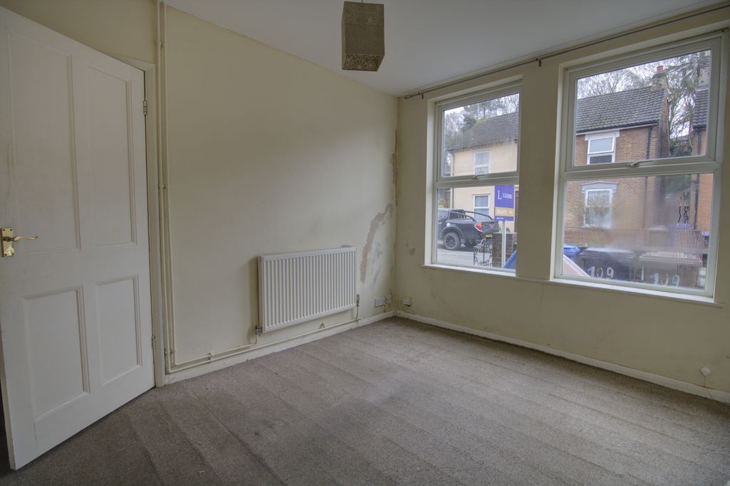 Property photo 3 of 11 Photo #3