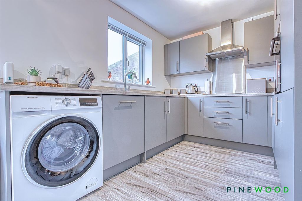 Property photo 2 of 22 Kitchen Diner