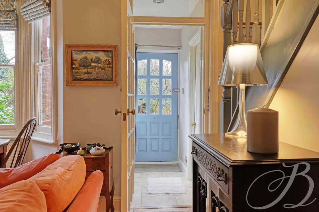 Property photo 3 of 23