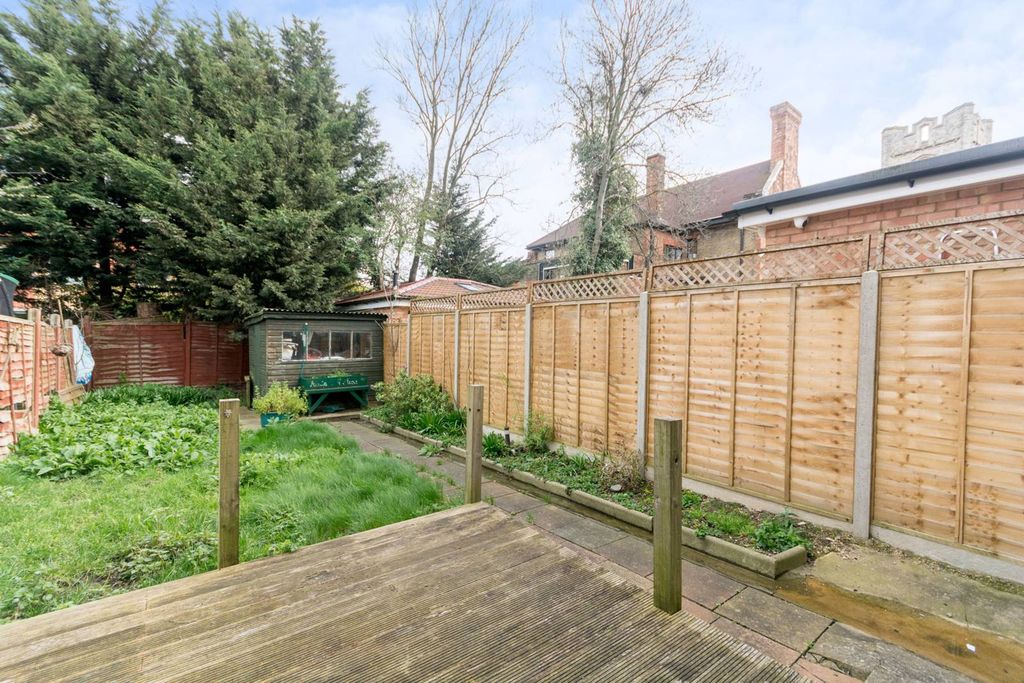Property photo 1 of 5