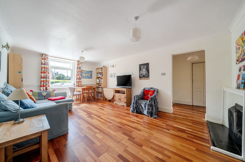 Property photo 2 of 18 1449154-1-69E62Eb...