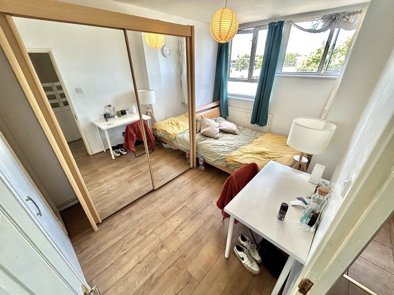 Property photo 1 of 5