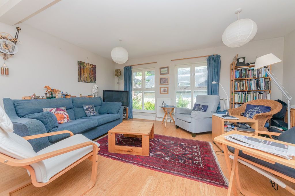 Property photo 3 of 22