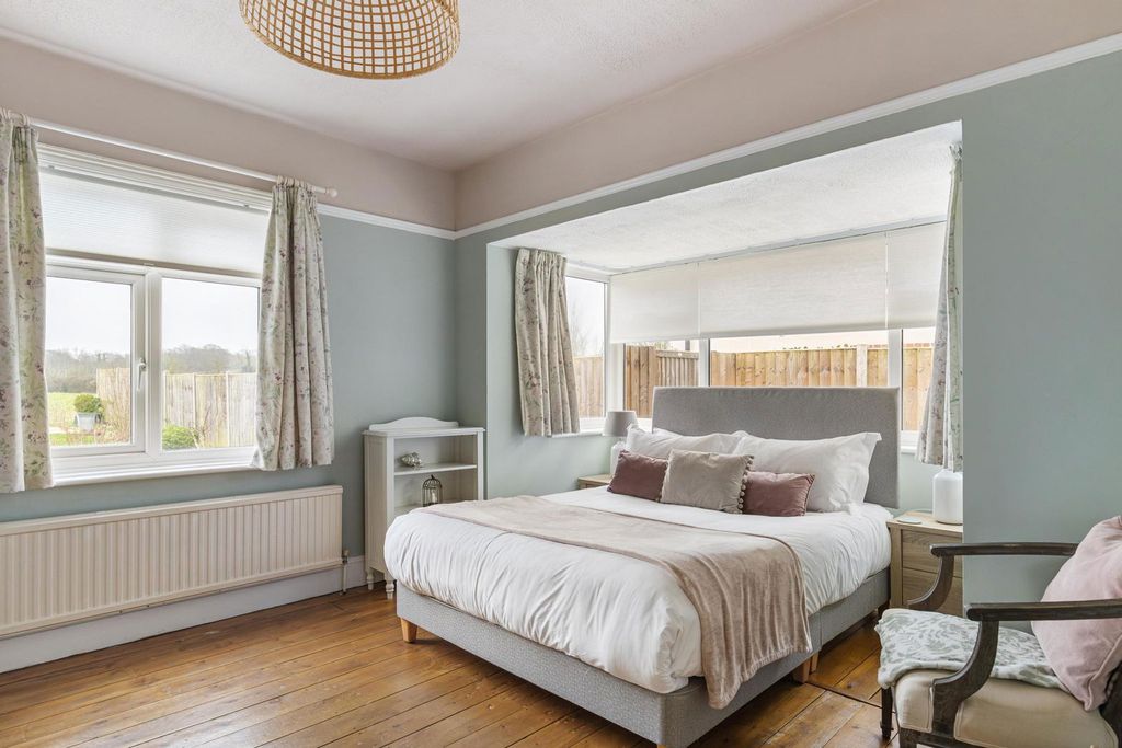 Property photo 2 of 26