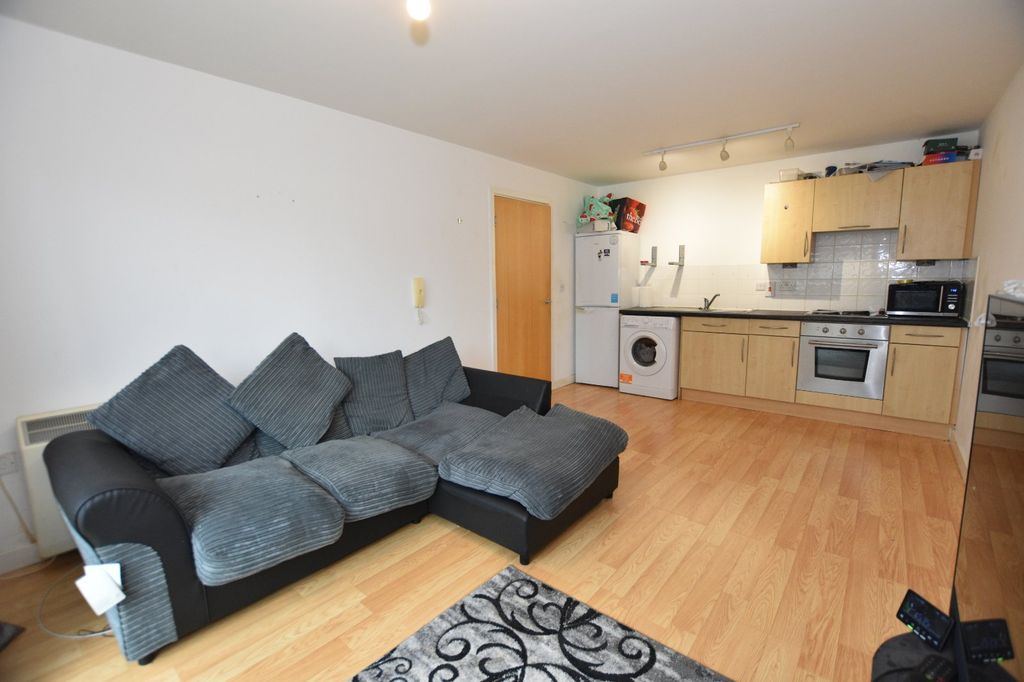 Property photo 3 of 10 Living Area