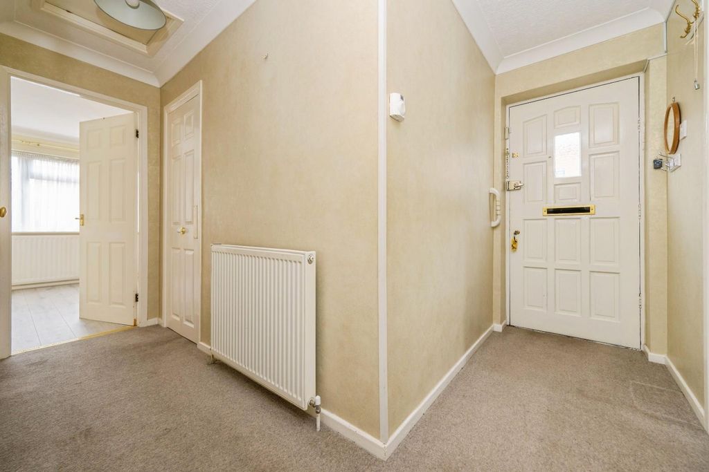 Property photo 3 of 21 42Shakespearavenue-16.Jpg