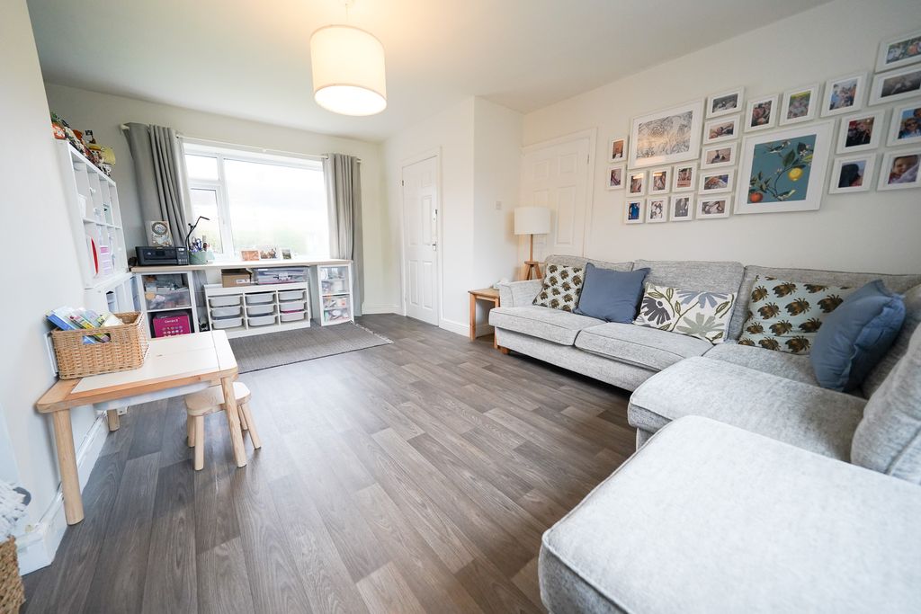 Property photo 3 of 25 Dsc00066