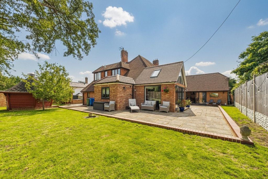 Property photo 2 of 26 Picture No. 54