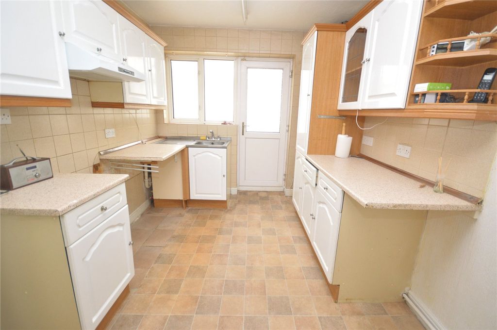 Property photo 2 of 10 Picture No. 03