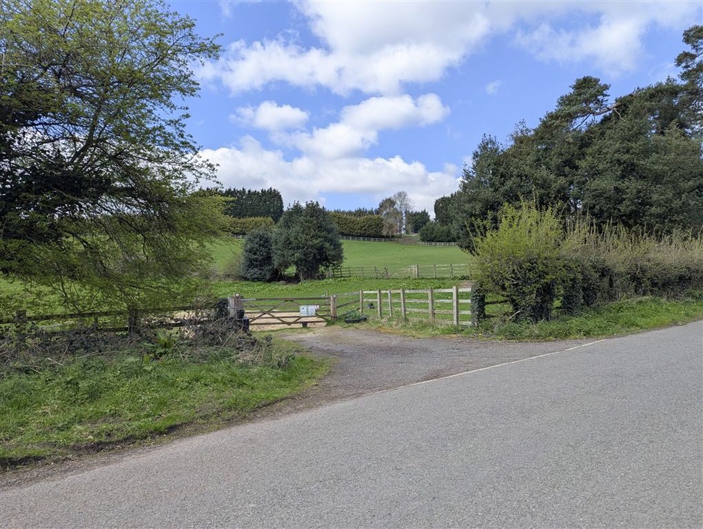 Property photo 1 of 3