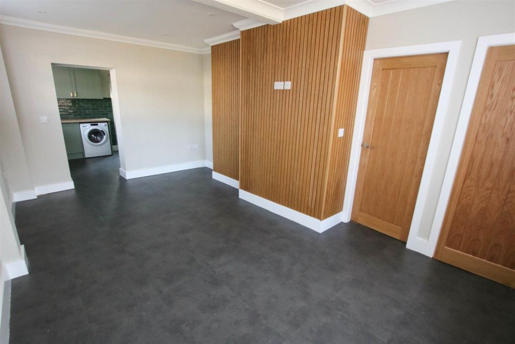 Property photo 3 of 13 Living / Dining  Room