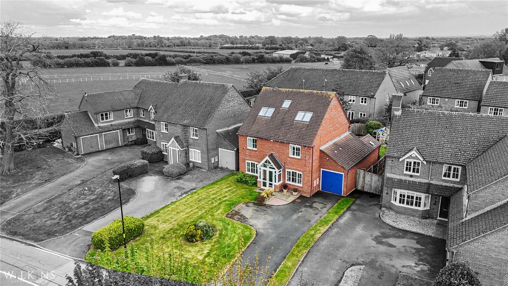 Property photo 1 of 49 Picture No. 13