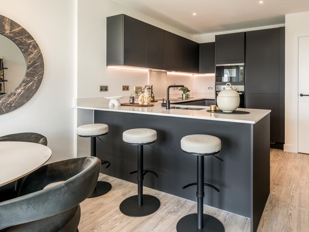 Property photo 2 of 12 Apartment 435 - Skylark House