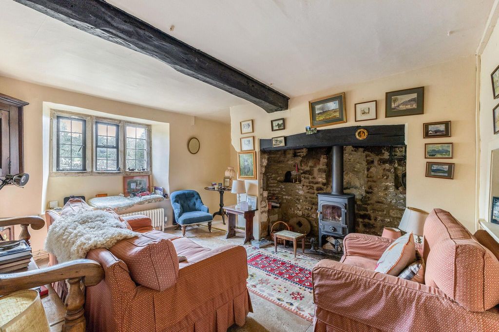 Property photo 3 of 24 Image