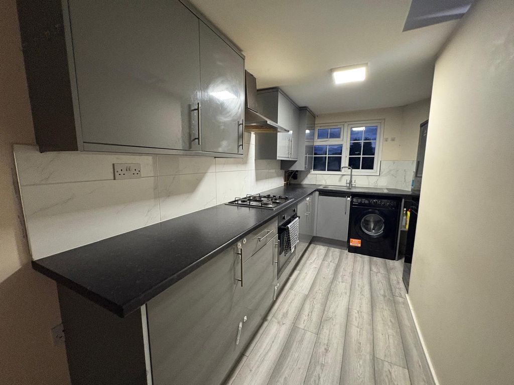 Property photo 3 of 7 Whatsapp Image 2025-12-15 At 2.26.53 Pm (4)