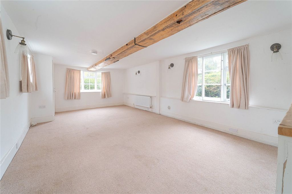 Property photo 2 of 13 Living/Dining Room