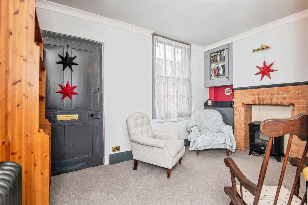 Property photo 3 of 17