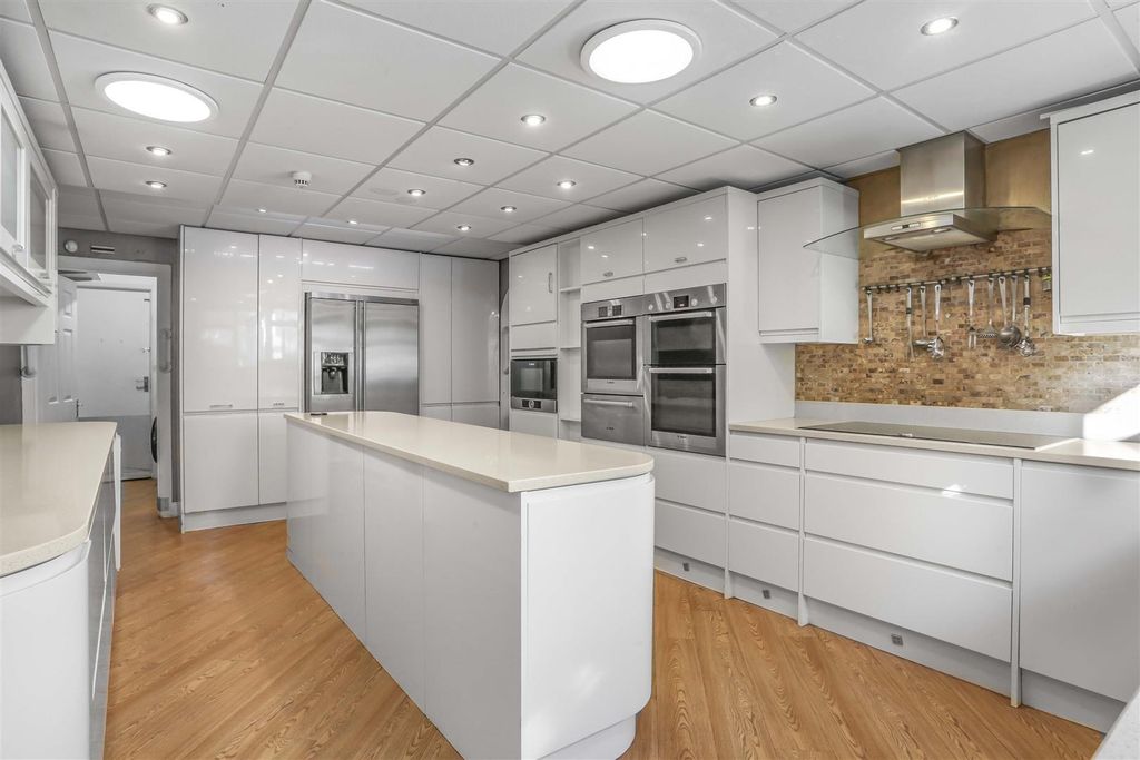 Property photo 2 of 28 1558315641 - 19.Jpg