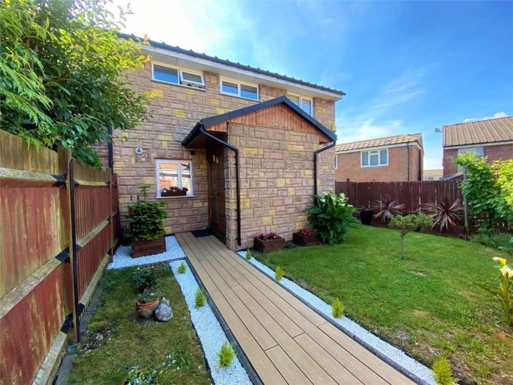 Property photo 1 of 15 Outside