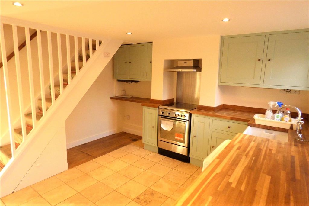 Property photo 3 of 11 Picture No. 17